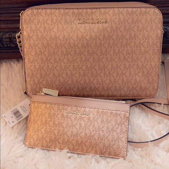 Rose Gold Michael Kors crossbody
